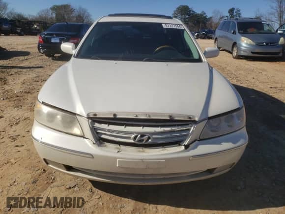2006 Hyundai Azera SE z VIN KMHFC46F46A134061, wystawiony jako Copart lot #87227344 z przebiegiem 224 496 mil mil oraz Szkoda całkowita • Salvage title. Historia ofert i sprzedaży dostępna na DreamBid. Obrazek 5.