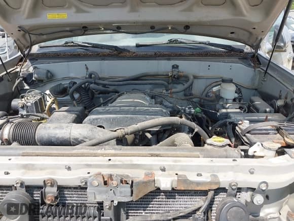 ✅ 2004 Toyota Sequoia SR5 • VIN: 5TDBT44A24S215554 • Lot: 43040836. Listed on IAAI with 139,586 mi. Free auction sales archive from the USA and detailed vehicle history report at DreamBid. Image 10.