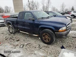 ✅ 2004 Dodge Dakota • VIN: 1D7HG12K24S662875 • Lot: 46733835. Wystawiony na Copart z przebiegiem 100 973 mil. Bezpłatny archiwum sprzedaży aukcyjnych z USA i szczegółowy raport historii pojazdu na DreamBid. Zdjęcie 4.