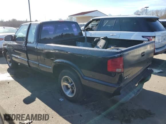 2000 Chevrolet S-10 LS z VIN 1GCCS1951Y8208557, wystawiony jako Copart lot #77857134 z przebiegiem 129 359 mil mil oraz Czysty tytuł • Clean title. Historia ofert i sprzedaży dostępna na DreamBid. Obrazek 2.