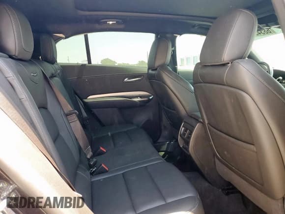 ✅ 2022 Cadillac XT4 FWD Premium Luxury • VIN: 1GYFZCR49NF158679 • Lot: 68345765. Wystawiony na Copart z przebiegiem 36 244 mil. Bezpłatny archiwum sprzedaży aukcyjnych z USA i szczegółowy raport historii pojazdu na DreamBid. Zdjęcie 11.