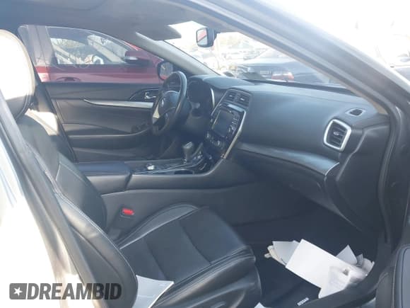 ✅ 2017 Nissan Maxima SV • VIN: 1N4AA6AP9HC439097 • Lot: 42166184. Listed on IAAI with Not provided. Free auction sales archive from the USA and detailed vehicle history report at DreamBid. Image 5.