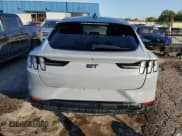 ✅ 2024 Ford Mustang Mach-E GT • VIN: 3FMTK4SX3RMA47926 • Lot: 70138615. Wystawiony na Copart z przebiegiem 6 610 mil. Bezpłatny archiwum sprzedaży aukcyjnych z USA i szczegółowy raport historii pojazdu na DreamBid. Zdjęcie 6.