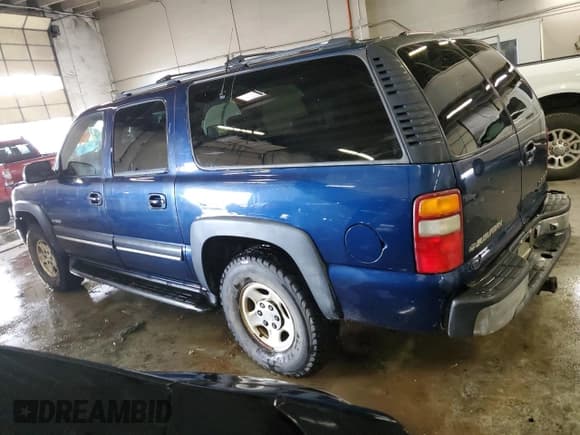 ✅ 2001 Chevrolet Suburban LT • VIN: 3GNFK16TX1G123434 • Лот: 80440994. Опубликован ранее на Copart с пробегом Не указан. Бесплатный доступ к архиву аукционных продаж из США и подробный отчёт об истории автомобиля на DreamBid. Изображение 2.