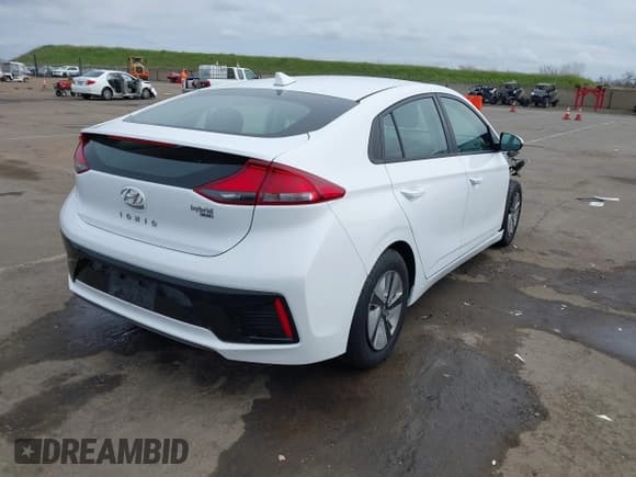 ✅ 2019 Hyundai Ioniq Blue • VIN: KMHC65LC9KU122779 • Lot: 41722347. Wystawiony na IAAI z przebiegiem 75 644 mil. Bezpłatny archiwum sprzedaży aukcyjnych z USA i szczegółowy raport historii pojazdu na DreamBid. Zdjęcie 4.