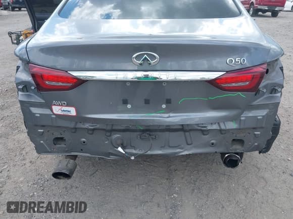 ✅ 2019 Infiniti Q50 Luxe • VIN: JN1EV7AR2KM559657 • Lot: 42187319. Wystawiony na IAAI z przebiegiem 88 583 mil. Bezpłatny archiwum sprzedaży aukcyjnych z USA i szczegółowy raport historii pojazdu na DreamBid. Zdjęcie 6.