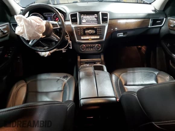 ✅ 2012 Mercedes-Benz M 350 • VIN: 4JGDA5HB8CA065092 • Lot: 90644735. Listed on Copart with 182,517 mi. Free auction sales archive from the USA and detailed vehicle history report at DreamBid. Image 8.