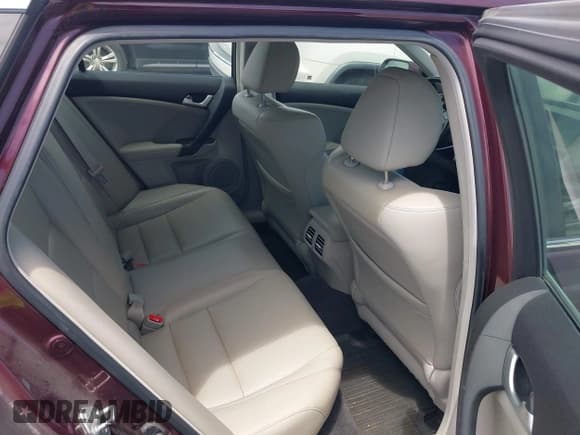 ✅ 2012 Acura TSX Technology • VIN: JH4CW2H61CC003023 • Lot: 42899862. Listed on IAAI with 194,544 mi. Free auction sales archive from the USA and detailed vehicle history report at DreamBid. Image 8.