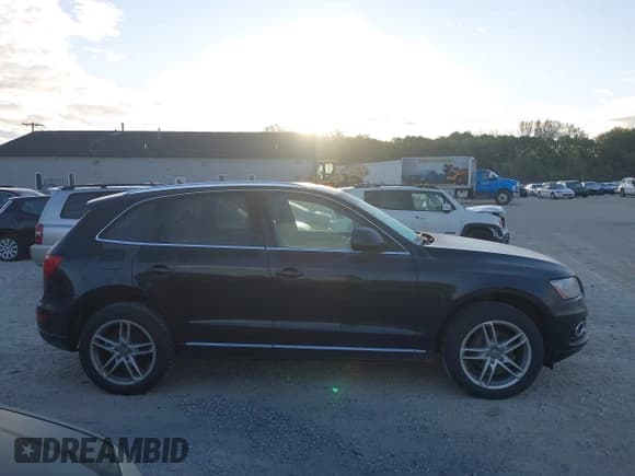 ✅ 2014 Audi Q5 Premium Plus • VIN: WA1LFAFP8EA051831 • Lot: 43370766. Wystawiony na IAAI z przebiegiem 178 520 mil. Bezpłatny archiwum sprzedaży aukcyjnych z USA i szczegółowy raport historii pojazdu na DreamBid. Zdjęcie 13.