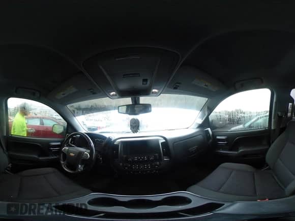 2015 Chevrolet Silverado 1500 LT z VIN 1GCVKREH1FZ397029, wystawiony jako IAAI lot #43417979 z przebiegiem 106 888 mil mil oraz . Historia ofert i sprzedaży dostępna na DreamBid. Obrazek 18.