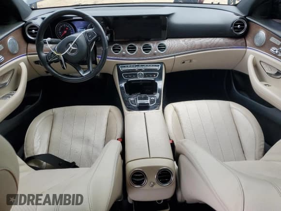 ✅ 2017 Mercedes-Benz E 300 Luxury • VIN: WDDZF4JB7HA132486 • Lot: 54115935. Listed on Copart with 79,955 mi. Free auction sales archive from the USA and detailed vehicle history report at DreamBid. Image 8.