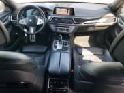 ✅ 2022 BMW 7 Series 750i xDrive • VIN: WBA7U2C08NCJ27706 • Lot: 71059354. Listed on Copart with 33,005 mi. Free auction sales archive from the USA and detailed vehicle history report at DreamBid. Image 8.