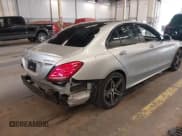 ✅ 2016 Mercedes-Benz C 450 AMG • VIN: 55SWF6EB2GU110774 • Lot: 42239393. Wystawiony na IAAI z przebiegiem 41 237 mil. Bezpłatny archiwum sprzedaży aukcyjnych z USA i szczegółowy raport historii pojazdu na DreamBid. Zdjęcie 20.