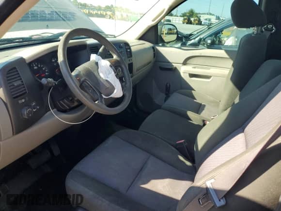 2010 Chevrolet Silverado 1500 Work Truck с VIN 1GCPCPEX8AZ212484, выставлен на аукционе Copart как лот 86688895 с пробегом Не указан миль и Списание • Salvage title. История ставок и продаж доступна на DreamBid. Изображение 8.