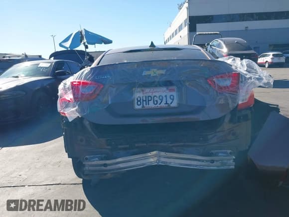 ✅ 2019 Chevrolet Cruze LS • VIN: 1G1BC5SMXK7126656 • Lot: 43546090. Listed on IAAI with 87,531 mi. Free auction sales archive from the USA and detailed vehicle history report at DreamBid. Image 17.