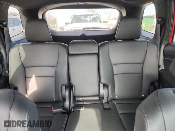 ✅ 2025 Honda Passport EX-L • VIN: 5FNYF8H54SB001026 • Lot: 92932255. Listed on Copart with 6,682 mi. Free auction sales archive from the USA and detailed vehicle history report at DreamBid. Image 10.