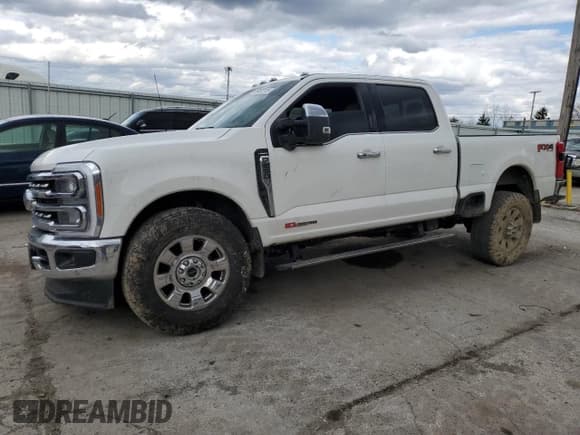 ✅ 2023 Ford F-250 XL • VIN: 1FT8W2BM4PEC84727 • Lot: 53122115. Wystawiony na Copart z przebiegiem 31 909 mil. Bezpłatny archiwum sprzedaży aukcyjnych z USA i szczegółowy raport historii pojazdu na DreamBid. Zdjęcie 1.
