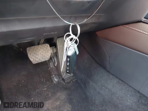 ✅ 2021 Mazda CX-30 Premium • VIN: 3MVDMBDL3MM252803 • Lot: 43520132. Wystawiony na IAAI z przebiegiem 44 307 mil. Bezpłatny archiwum sprzedaży aukcyjnych z USA i szczegółowy raport historii pojazdu na DreamBid. Zdjęcie 11.