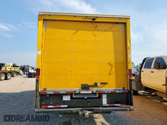 ✅ 2021 GMC Savana Commercial • VIN: 7GZ37TC73MN004297 • Lot: 70226715. Wystawiony na Copart z przebiegiem 89 500 mil. Bezpłatny archiwum sprzedaży aukcyjnych z USA i szczegółowy raport historii pojazdu na DreamBid. Zdjęcie 6.