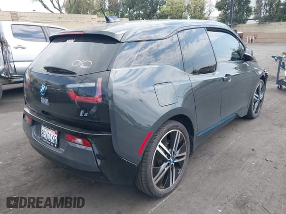 ✅ 2015 BMW i3 • VIN: WBY1Z2C51FV555949 • Лот: 42762156. Опубликован ранее на IAAI с пробегом 42 064 миль. Бесплатный доступ к архиву аукционных продаж из США и подробный отчёт об истории автомобиля на DreamBid. Изображение 4.