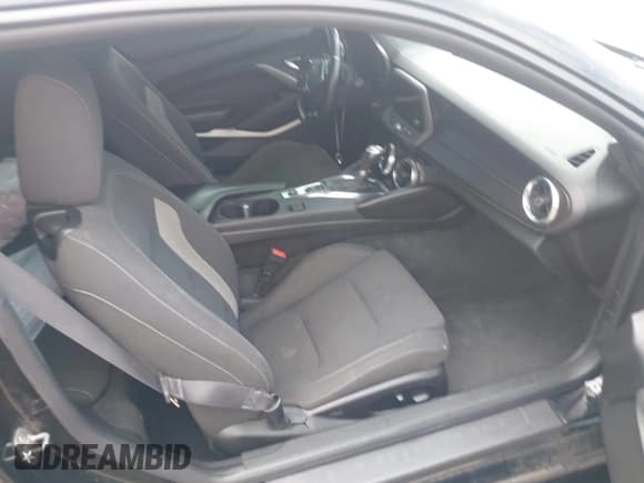 ✅ 2017 Chevrolet Camaro 1SS • VIN: 1G1FF1R78H0158167 • Лот: 42648914. Опубликован ранее на IAAI с пробегом 125 801 миль. Бесплатный доступ к архиву аукционных продаж из США и подробный отчёт об истории автомобиля на DreamBid. Изображение 5.