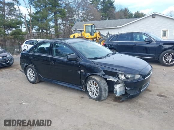 ✅ 2012 Mitsubishi Lancer SE • VIN: JA32V2FW3CU015329 • Lot: 41883470. Wystawiony na IAAI z przebiegiem 58 038 mil. Bezpłatny archiwum sprzedaży aukcyjnych z USA i szczegółowy raport historii pojazdu na DreamBid. Zdjęcie 1.
