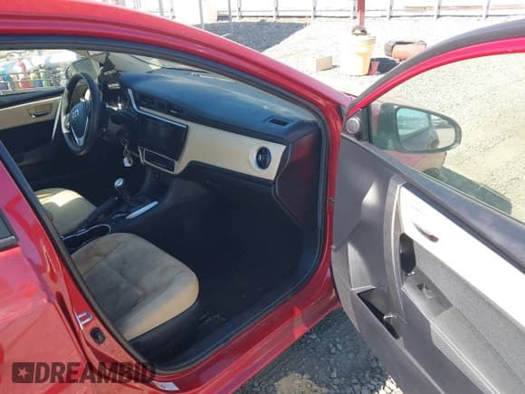 ✅ 2018 Toyota Corolla LE • VIN: 2T1BURHE3JC095758 • Lot: 43488092. Wystawiony na IAAI z przebiegiem 125 461 mil. Bezpłatny archiwum sprzedaży aukcyjnych z USA i szczegółowy raport historii pojazdu na DreamBid. Zdjęcie 5.