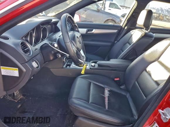 ✅ 2014 Mercedes-Benz C 300 Sport • VIN: WDDGF8AB0ER310167 • Lot: 96141205. Wystawiony na Copart z przebiegiem 154 089 mil. Bezpłatny archiwum sprzedaży aukcyjnych z USA i szczegółowy raport historii pojazdu na DreamBid. Zdjęcie 7.