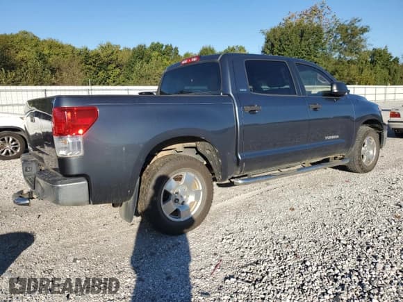 ✅ 2010 Toyota Tundra • VIN: 5TFEM5F17AX016020 • Lot: 86864865. Listed on Copart with 189,089 mi. Free auction sales archive from the USA and detailed vehicle history report at DreamBid. Image 3.