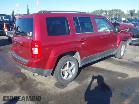 ✅ 2013 Jeep Patriot Sport • VIN: 1C4NJPBA0DD264867 • Lot: 43515755. Wystawiony na IAAI z przebiegiem 141 815 mil. Bezpłatny archiwum sprzedaży aukcyjnych z USA i szczegółowy raport historii pojazdu na DreamBid. Zdjęcie 4.