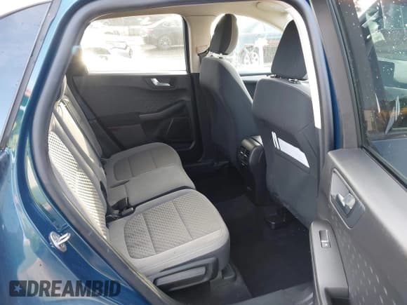 ✅ 2020 Ford Escape SE • VIN: 1FMCU9G6XLUA51501 • Lot: 43777573. Listed on IAAI with 83,787 mi. Free auction sales archive from the USA and detailed vehicle history report at DreamBid. Image 8.