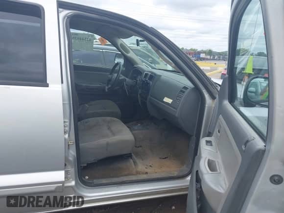 2006 Dodge Dakota SLT with VIN 1D7HE48N76S616874, listed as a IAAI auction lot 42544938 with Not provided miles and . Bid and sale history available at DreamBid. Image 5.