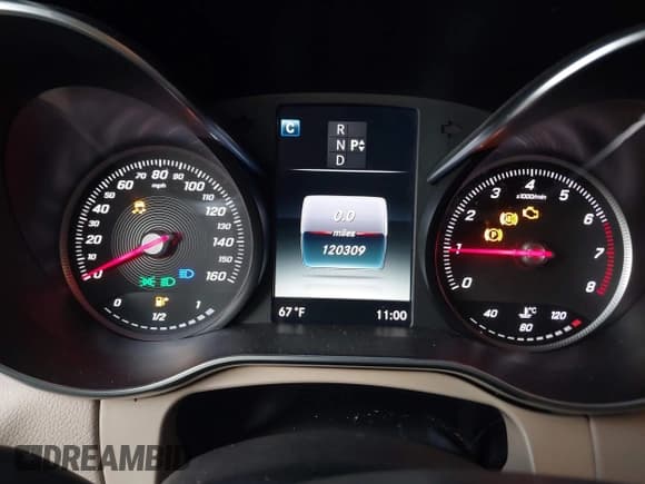 ✅ 2017 Mercedes-Benz C 300 • VIN: 55SWF4JB4HU233214 • Lot: 43439329. Wystawiony na IAAI z przebiegiem 120 309 mil. Bezpłatny archiwum sprzedaży aukcyjnych z USA i szczegółowy raport historii pojazdu na DreamBid. Zdjęcie 7.