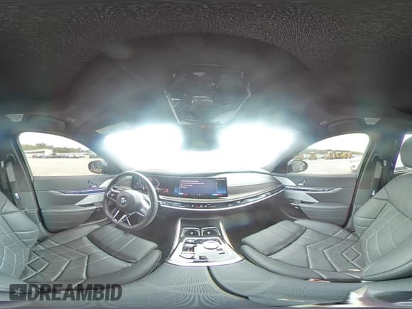 ✅ 2024 BMW 7 Series 760i xDrive • VIN: WBA33EJ02RCP63291 • Lot: 58191315. Wystawiony na Copart z przebiegiem 47 543 mil. Bezpłatny archiwum sprzedaży aukcyjnych z USA i szczegółowy raport historii pojazdu na DreamBid. Zdjęcie 14.