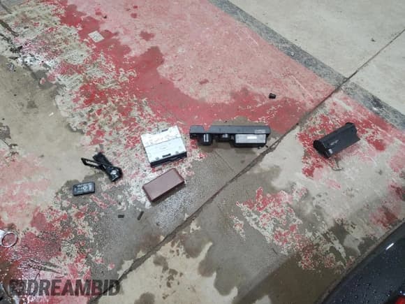 ✅ 2001 BMW Z3 2.5 • VIN: WBACN33421LK46222 • Lot: 55395215. Wystawiony na Copart z przebiegiem 148 123 mil. Bezpłatny archiwum sprzedaży aukcyjnych z USA i szczegółowy raport historii pojazdu na DreamBid. Zdjęcie 12.