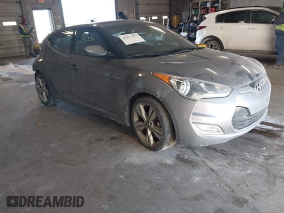 ✅ 2017 Hyundai Veloster • VIN: KMHTC6AD7HU321025 • Lot: 41432334. Wystawiony na IAAI z przebiegiem 88 647 mil. Bezpłatny archiwum sprzedaży aukcyjnych z USA i szczegółowy raport historii pojazdu na DreamBid. Zdjęcie 1.