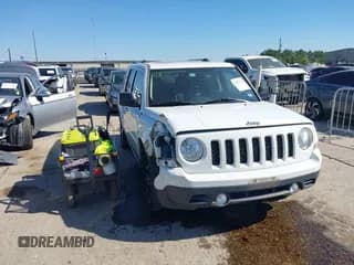 ✅ 2016 Jeep Patriot High Altitude • VIN: 1C4NJPFA5GD548669 • Lot: 43591348. Wystawiony na IAAI z przebiegiem 112 011 mil. Bezpłatny archiwum sprzedaży aukcyjnych z USA i szczegółowy raport historii pojazdu na DreamBid. Zdjęcie 1.