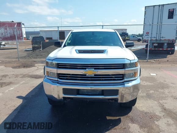 ✅ 2017 Chevrolet Silverado 2500HD Work Truck • VIN: 1GC1KUEY9HF127407 • Lot: 42942698. Listed on IAAI with 39,057 mi. Free auction sales archive from the USA and detailed vehicle history report at DreamBid. Image 12.