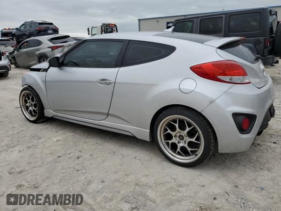 ✅ 2013 Hyundai Veloster Turbo • VIN: KMHTC6AE3DU169490 • Lot: 52378004. Wystawiony na Copart z przebiegiem Nie podano. Bezpłatny archiwum sprzedaży aukcyjnych z USA i szczegółowy raport historii pojazdu na DreamBid. Zdjęcie 2.