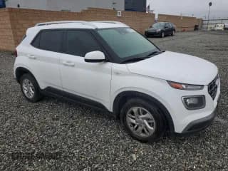 ✅ 2020 Hyundai Venue SEL • VIN: KMHRC8A3XLU040343 • Lot: 48562075. Wystawiony na Copart z przebiegiem 108 929 mil. Bezpłatny archiwum sprzedaży aukcyjnych z USA i szczegółowy raport historii pojazdu na DreamBid. Zdjęcie 4.