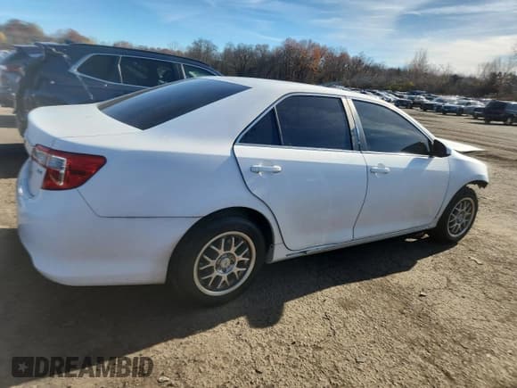 ✅ 2013 Toyota Camry SE • VIN: 4T1BF1FK1DU719774 • Lot: 92867055. Listed on Copart with 89,135 mi. Free auction sales archive from the USA and detailed vehicle history report at DreamBid. Image 3.