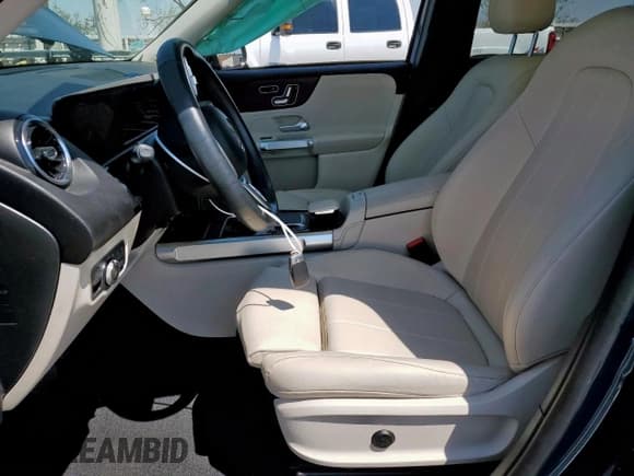 ✅ 2022 Mercedes-Benz GLB 250 • VIN: W1N4M4GB8NW176201 • Lot: 70036755. Listed on Copart with 37,354 mi. Free auction sales archive from the USA and detailed vehicle history report at DreamBid. Image 7.