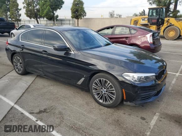 ✅ 2019 BMW 5 Series 530e • VIN: WBAJA9C50KB389739 • Lot: 81418465. Listed on Copart with 117,629 mi. Free auction sales archive from the USA and detailed vehicle history report at DreamBid. Image 4.