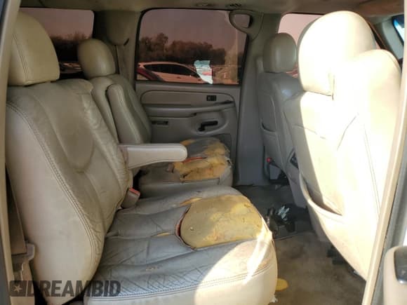 ✅ 2004 Chevrolet Suburban Z71 • VIN: 3GNFK16Z04G232347 • Лот: 80417404. Опубликован ранее на Copart с пробегом 243 906 миль. Бесплатный доступ к архиву аукционных продаж из США и подробный отчёт об истории автомобиля на DreamBid. Изображение 11.