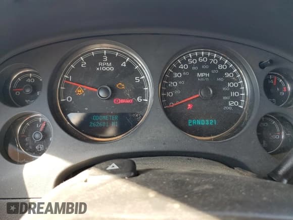 ✅ 2007 Chevrolet Suburban LTZ • VIN: 3GNFK16387G298631 • Lot: 74700834. Wystawiony na Copart z przebiegiem 262 681 mil. Bezpłatny archiwum sprzedaży aukcyjnych z USA i szczegółowy raport historii pojazdu na DreamBid. Zdjęcie 9.