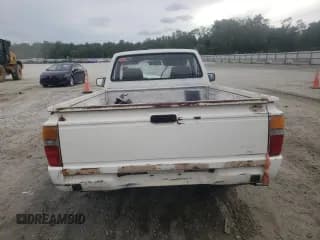 ✅ 1986 Toyota Pickup • VIN: JT4RN50R9G0202379 • Лот: 66382164. Опубликован ранее на Copart с пробегом 173 475 миль. Бесплатный доступ к архиву аукционных продаж из США и подробный отчёт об истории автомобиля на DreamBid. Изображение 6.