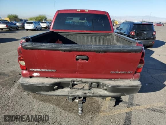 ✅ 2005 Chevrolet Silverado 1500 Z71 • VIN: 2GCEK13T951373772 • Лот: 74097654. Опубликован ранее на Copart с пробегом 186 922 миль. Бесплатный доступ к архиву аукционных продаж из США и подробный отчёт об истории автомобиля на DreamBid. Изображение 6.