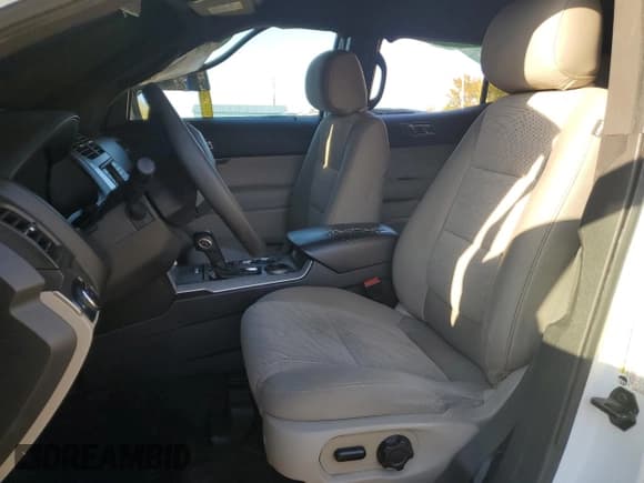 ✅ 2015 Ford Explorer • VIN: 1FM5K7B82FGC56728 • Lot: 91480125. Wystawiony na Copart z przebiegiem 250 628 mil. Bezpłatny archiwum sprzedaży aukcyjnych z USA i szczegółowy raport historii pojazdu na DreamBid. Zdjęcie 7.