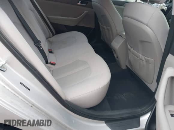 2016 Hyundai Sonata 2.4L z VIN 5NPE24AF9GH276135, wystawiony jako IAAI lot #42623384 z przebiegiem 164 220 mil mil oraz . Historia ofert i sprzedaży dostępna na DreamBid. Obrazek 8.