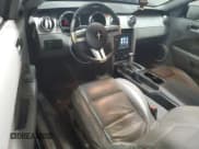 ✅ 2007 Ford Mustang Deluxe • VIN: 1ZVFT80N175358519 • Lot: 93354385. Wystawiony na Copart z przebiegiem 130 853 mil. Bezpłatny archiwum sprzedaży aukcyjnych z USA i szczegółowy raport historii pojazdu na DreamBid. Zdjęcie 8.